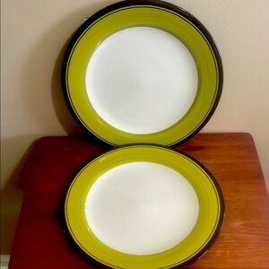 Laurie Gates 2 Dinner Plates "Hannah Collection " Earth-tone